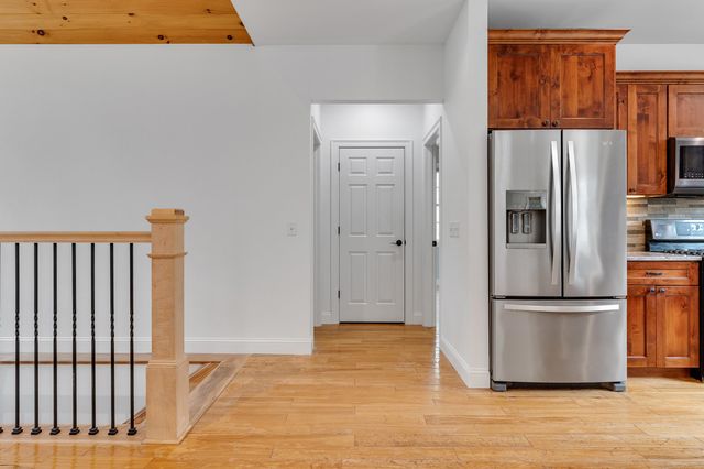 61 Twin Hill Road, Westford, VT 05494