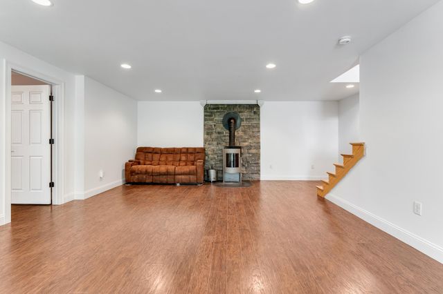 61 Twin Hill Road, Westford, VT 05494