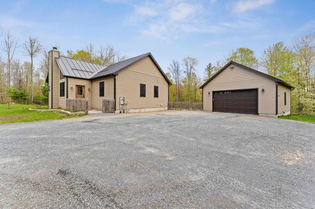61 Twin Hill Road, Westford, VT 05494