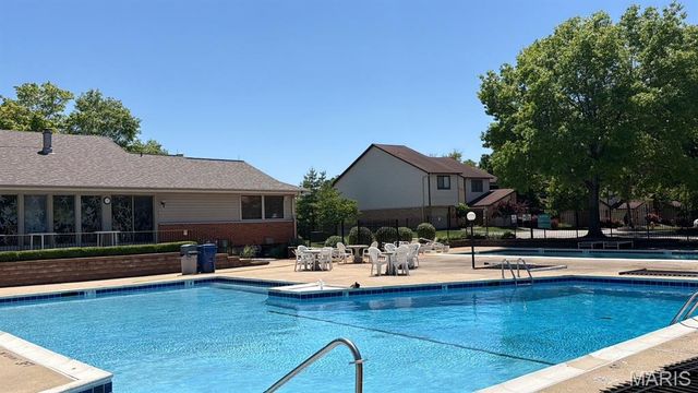 1209 Lofty Point Drive A, Ballwin, MO 63021