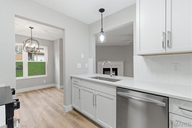 1209 Lofty Point Drive A, Ballwin, MO 63021