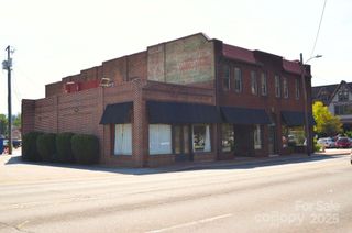 32 Hendersonville Road, Asheville, NC 28803