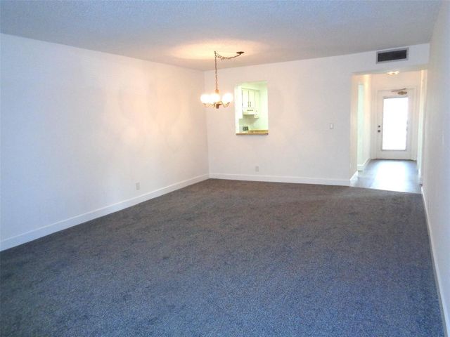 7320 Lake Circle Drive 101, Margate, FL 33063