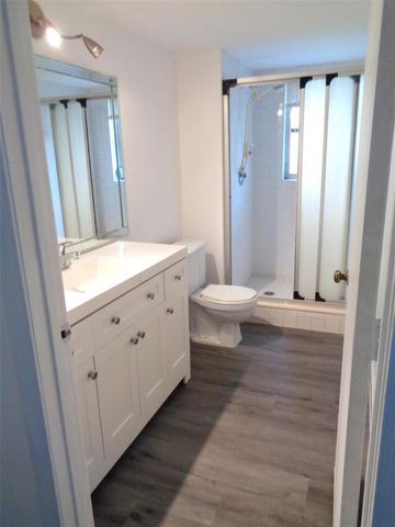 7320 Lake Circle Drive 101, Margate, FL 33063