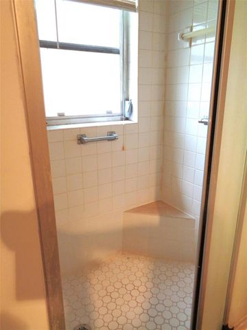 7320 Lake Circle Drive 101, Margate, FL 33063