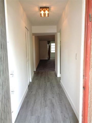 7320 Lake Circle Drive 101, Margate, FL 33063