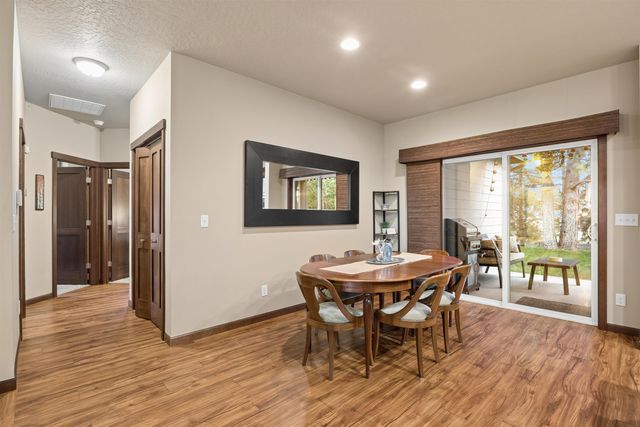 9322 N Rosebury Ln, Spokane, WA 99208