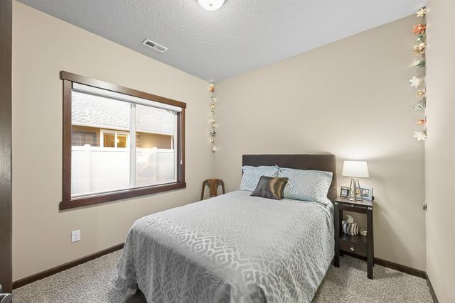 9322 N Rosebury Ln, Spokane, WA 99208