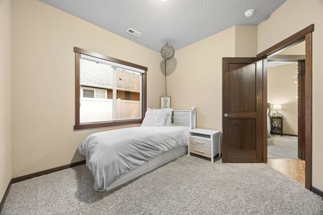 9322 N Rosebury Ln, Spokane, WA 99208