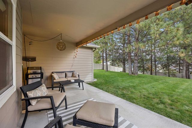 9322 N Rosebury Ln, Spokane, WA 99208