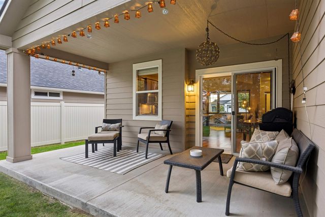 9322 N Rosebury Ln, Spokane, WA 99208