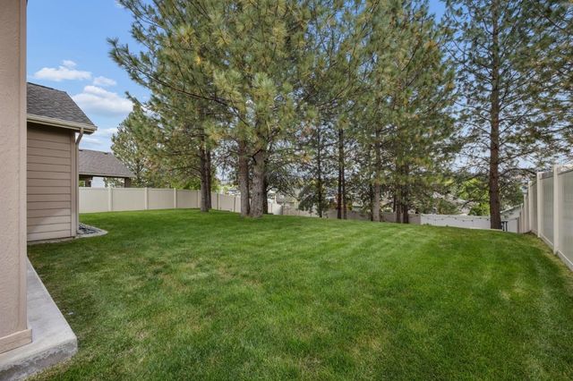 9322 N Rosebury Ln, Spokane, WA 99208