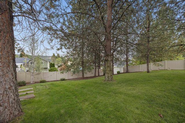 9322 N Rosebury Ln, Spokane, WA 99208