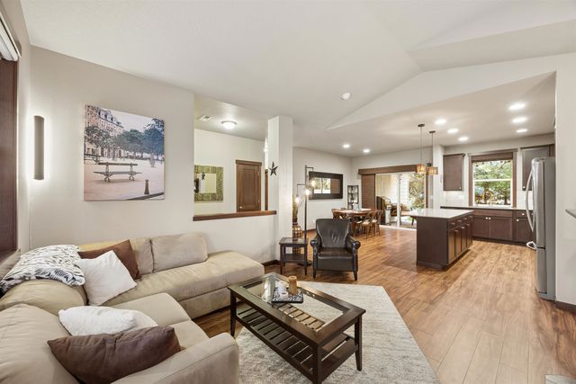 9322 N Rosebury Ln, Spokane, WA 99208