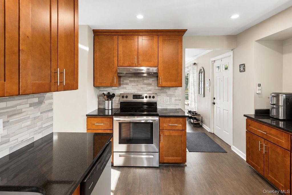 2313 Jefferson Street, East Meadow, NY 11554 — photo 4