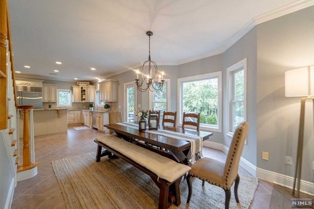 25 Duck Pond Lane, Ramsey, NJ 07446