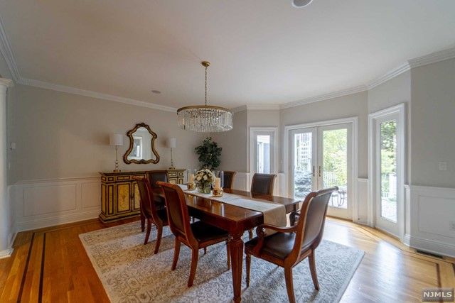 25 Duck Pond Lane, Ramsey, NJ 07446