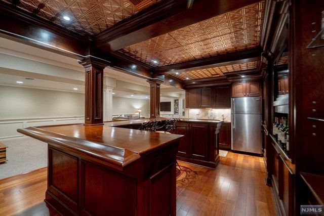 25 Duck Pond Lane, Ramsey, NJ 07446