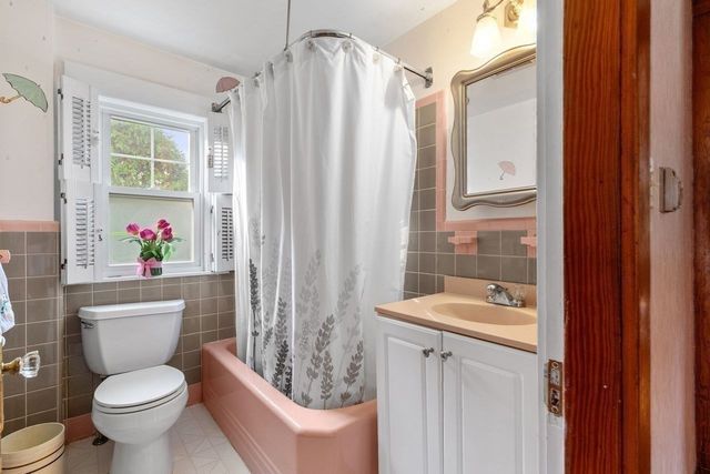 39 Wampatuck Rd, Braintree, MA 02184