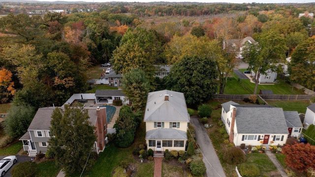 39 Wampatuck Rd, Braintree, MA 02184
