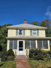 39 Wampatuck Rd, Braintree, MA 02184