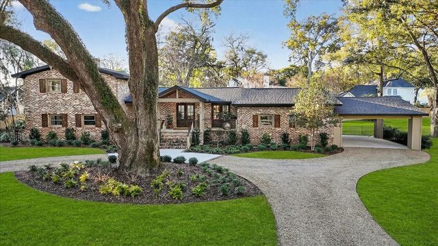517 Pelzer Drive, Mount Pleasant, SC 29464