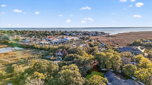 517 Pelzer Drive, Mount Pleasant, SC 29464