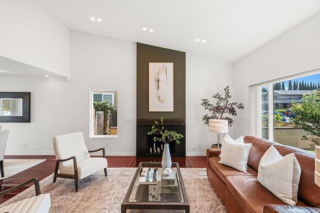 3942 CATAMARCA Drive, San Diego, CA 92124
