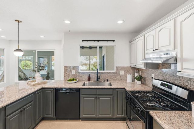 3942 CATAMARCA Drive, San Diego, CA 92124