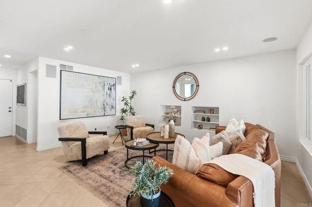 3942 CATAMARCA Drive, San Diego, CA 92124