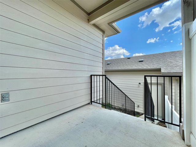415 Crater Lake DR, Pflugerville, TX 78660