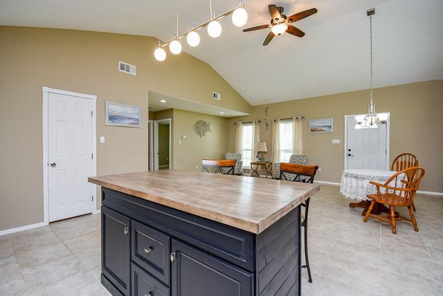 880 Swallow Drive, Palacios, TX 77465
