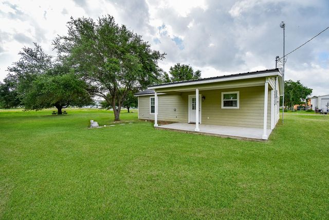 880 Swallow Drive, Palacios, TX 77465