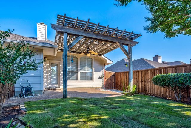 420 Vista Trail Drive, Lewisville, TX 75067