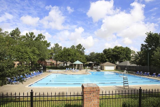 2411 Rose Hollow Drive, Katy, TX 77450