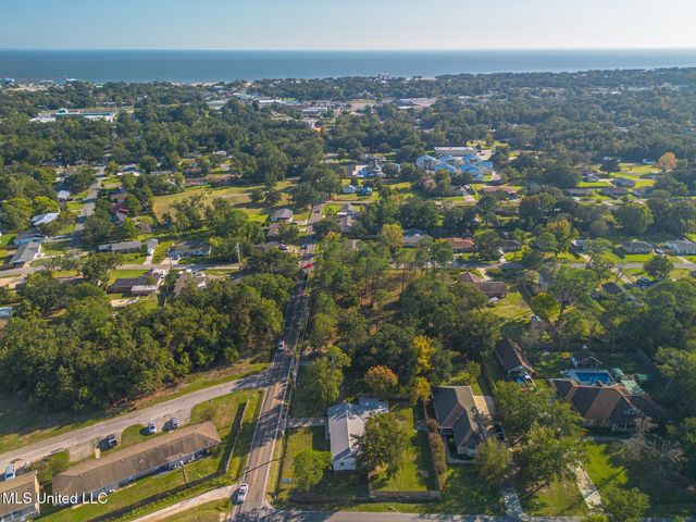 406 Klondyke Road, Long Beach, MS 39560