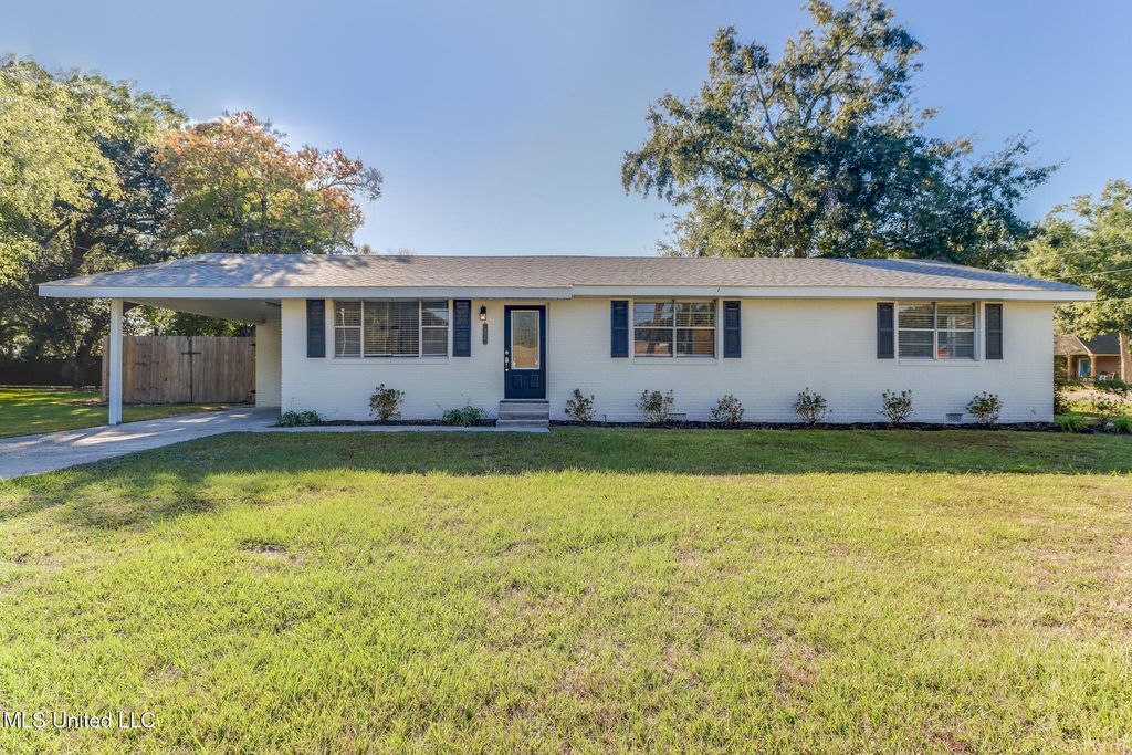 406 Klondyke Road, Long Beach, MS 39560
