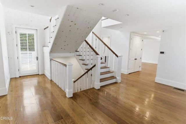 7214 McCool Avenue, Los Angeles, CA 90045