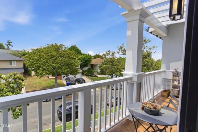 7214 McCool Avenue, Los Angeles, CA 90045
