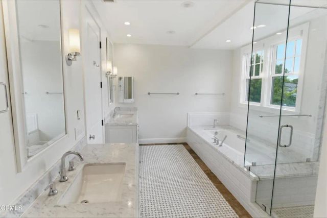 7214 McCool Avenue, Los Angeles, CA 90045
