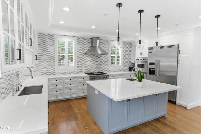 7214 McCool Avenue, Los Angeles, CA 90045