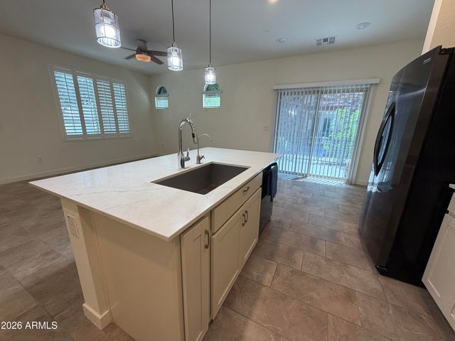 2723 S CAVALIER Drive 103, Gilbert, AZ 85295