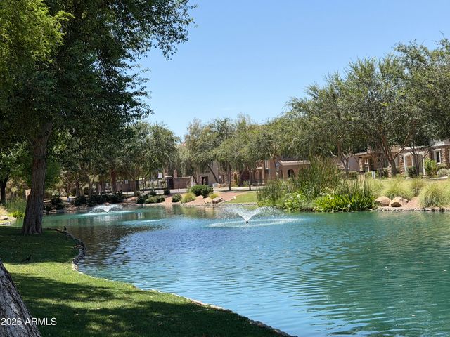2723 S CAVALIER Drive 103, Gilbert, AZ 85295