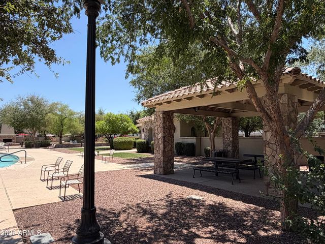 2723 S CAVALIER Drive 103, Gilbert, AZ 85295