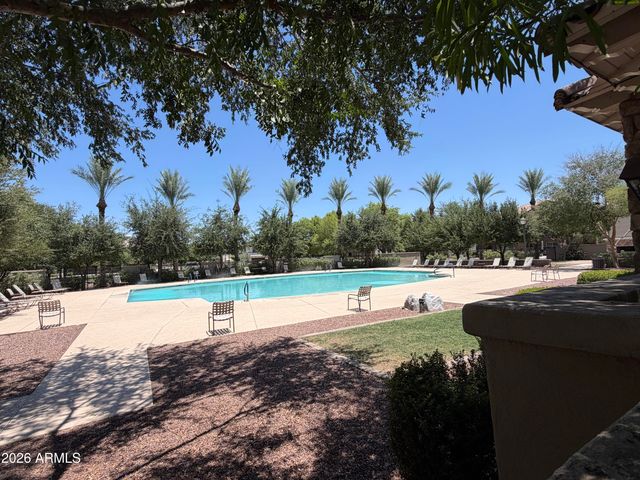 2723 S CAVALIER Drive 103, Gilbert, AZ 85295