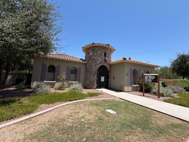 2723 S CAVALIER Drive 103, Gilbert, AZ 85295