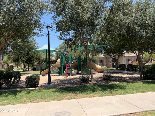 2723 S CAVALIER Drive 103, Gilbert, AZ 85295