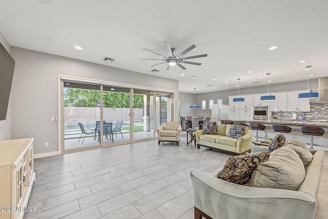 20226 E RAVEN Drive, Queen Creek, AZ 85142