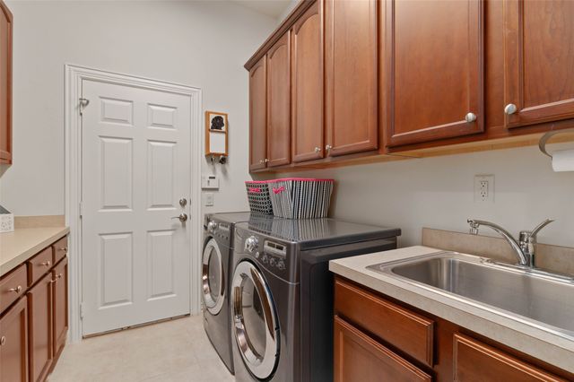9909 Crestridge Drive, Denton, TX 76207