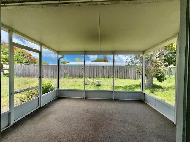 717 SE Alamanda Circle, Stuart, FL 34996